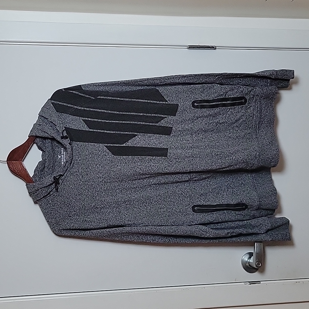 American Eagle Active Sweatshirt